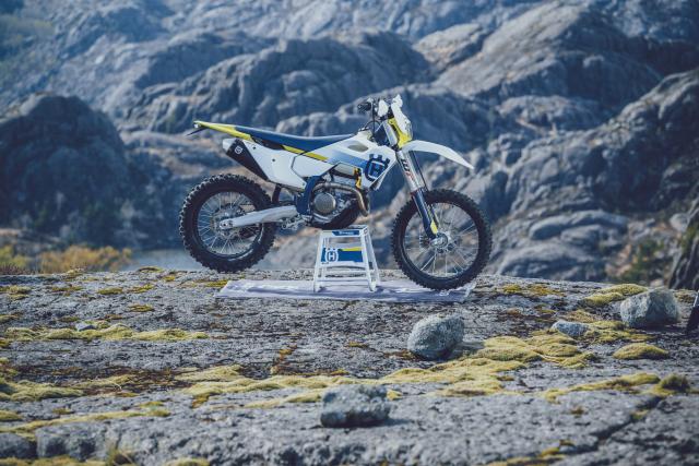 2024 Husqvarna Enduro Range Offers Some Differences To KTM Visordown   FE 250 2024  (2) (1) 